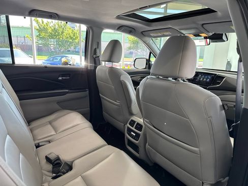 Used 2021 Honda Pilot Special Edition image 46