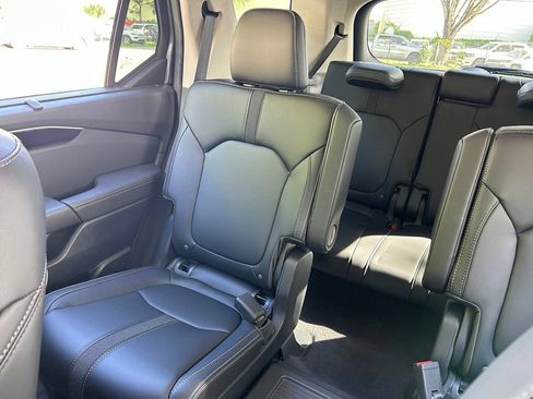 Used 2024 Honda Pilot EX-L image 12