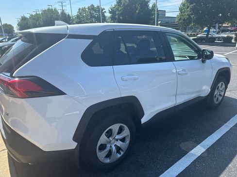 Used 2023 Toyota RAV4 LE FWD image 4