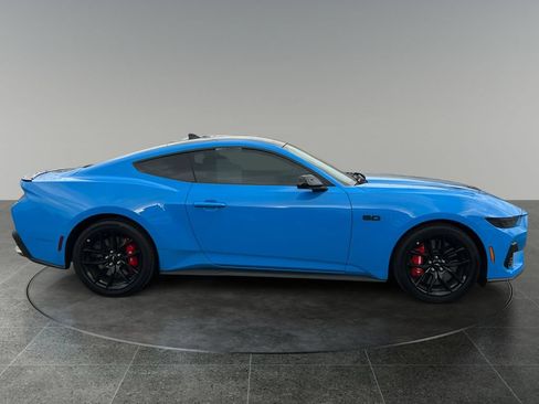 Used 2025 Ford Mustang GT RWD image 11