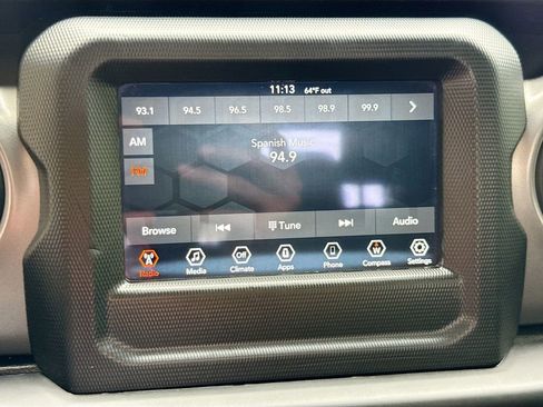 Used 2022 Jeep Gladiator Sport image 16