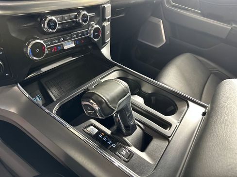 Used 2022 Ford F150 Lariat w/ Equipment Group 502A High image 31