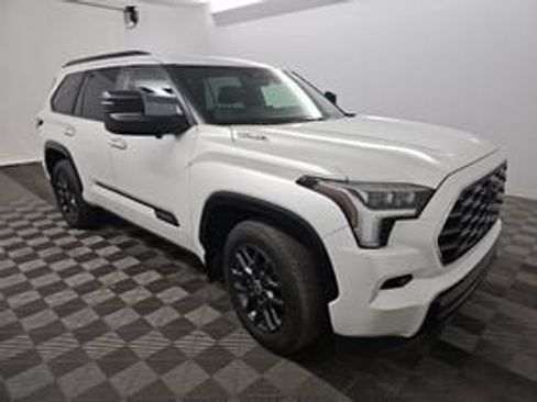 Used 2024 Toyota Sequoia Platinum AWD/4WD image 2