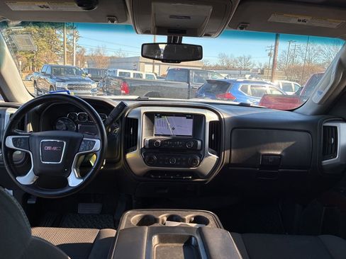 Used 2017 GMC Sierra 1500 SLE w/ SLE Value Package image 18