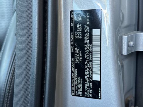 Certified 2023 Volvo XC60 B5 Ultimate AWD/4WD image 29
