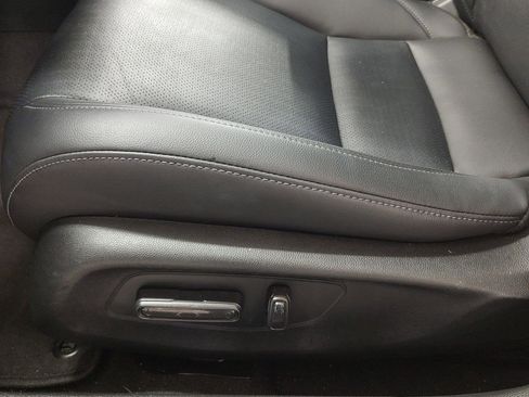 Used 2024 Honda Civic EX-L image 3