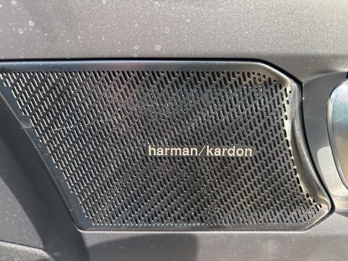 Certified 2023 Volvo XC40 B5 Plus w/ Climate Package image 36