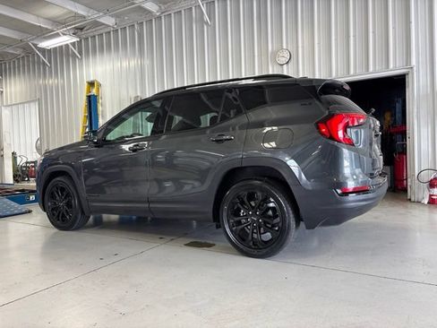 Used 2021 GMC Terrain SLT w/ Infotainment Package II AWD/4WD image 7