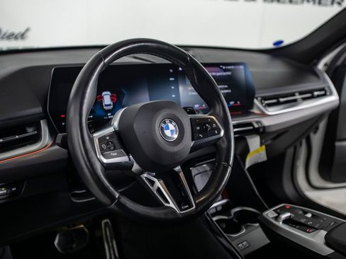 Used 2023 BMW X1 xDrive28i w/ M Sport Package AWD/4WD image 21