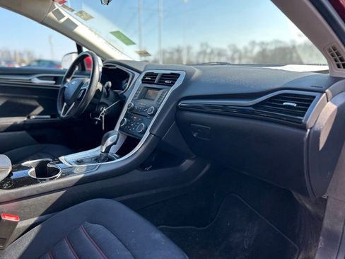 Used 2014 Ford Fusion SE w/ Equipment Group 501A image 9