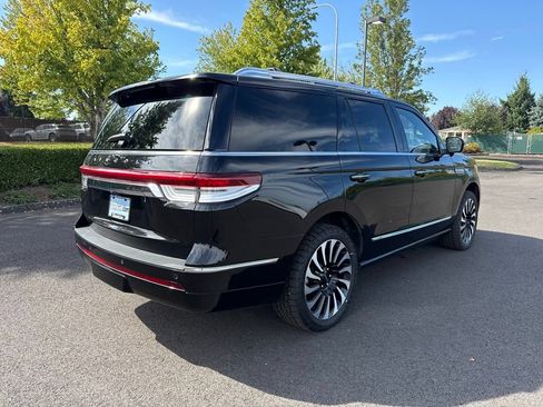 Used 2024 Lincoln Navigator Black Label AWD/4WD image 7