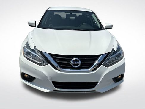 Used 2018 Nissan Altima 2.5 SL FWD image 9
