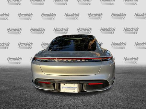 Used 2022 Porsche Taycan 4S image 8