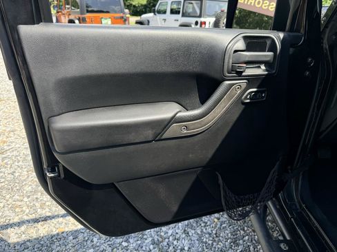 Used 2014 Jeep Wrangler Sport w/ Quick Order Package 23S AWD/4WD image 10