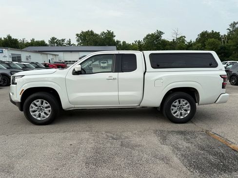 Used 2023 Nissan Frontier SV w/ SV Convenience Package AWD/4WD image 8