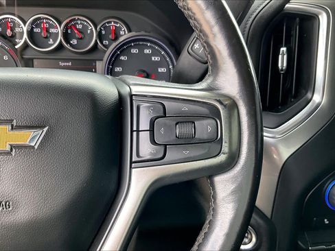 Used 2021 Chevrolet Silverado 1500 LT AWD/4WD image 25
