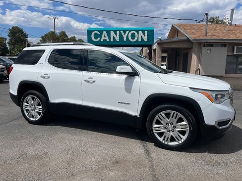 Used 2019 GMC Acadia SLT FWD image 2