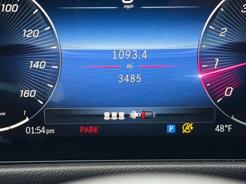 Certified 2025 Mercedes-Benz GLB 250 4MATIC image 17