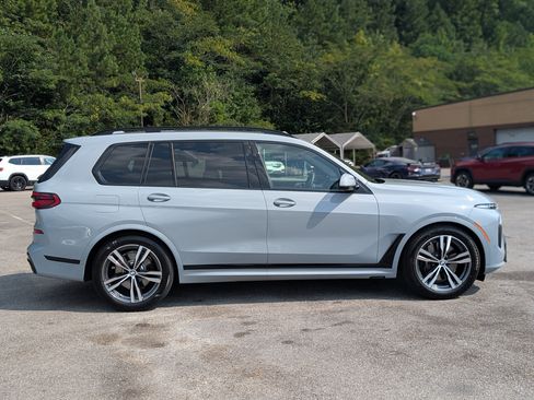 Used 2027 BMW X7 xDrive40i w/ M Sport Package AWD/4WD image 10