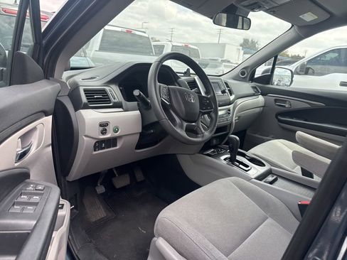 Used 2019 Honda Pilot LX image 5