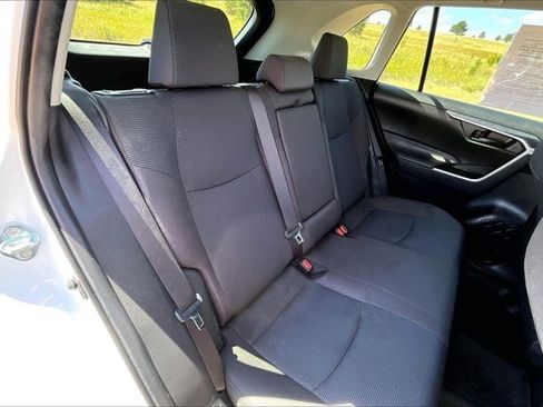 Used 2025 Toyota RAV4 LE AWD/4WD image 25