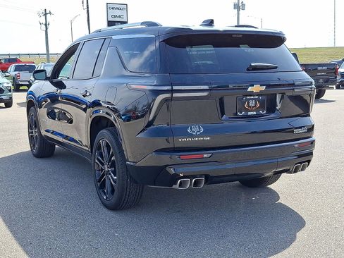 New 2026 Chevrolet Traverse High Country w/ LPO, Floor Liner Package FWD image 11
