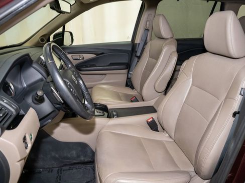Used 2017 Honda Pilot Elite image 16
