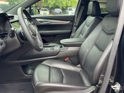 Used 2024 Cadillac XT5 Luxury AWD/4WD image 11