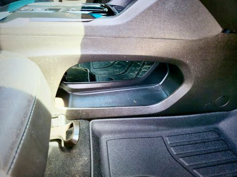 Used 2023 Chevrolet Bolt LT w/ Infotainment Package FWD image 35