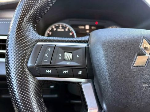 Used 2022 Mitsubishi Outlander SEL image 21