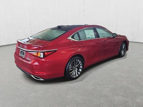 New 2025 Lexus ES 350 Ultra Luxury image 5