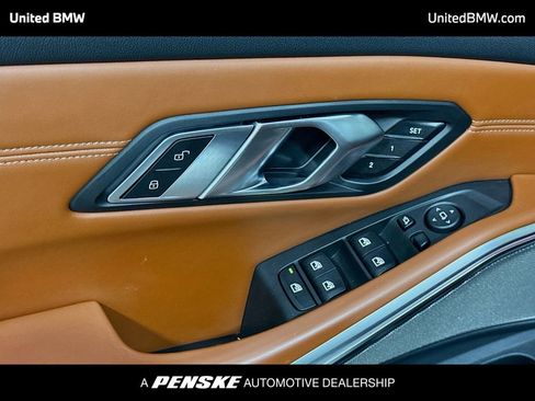 Used 2022 BMW M3 Competition w/ M Carbon Exterior Package image 3