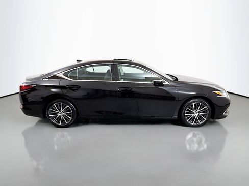 Used 2025 Lexus ES 350 w/ Premium Package image 8