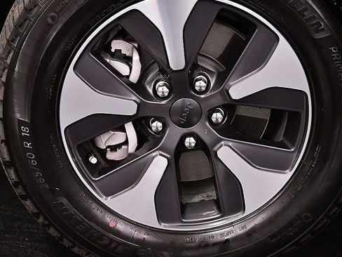 Used 2022 Jeep Grand Cherokee Limited 4xe image 9