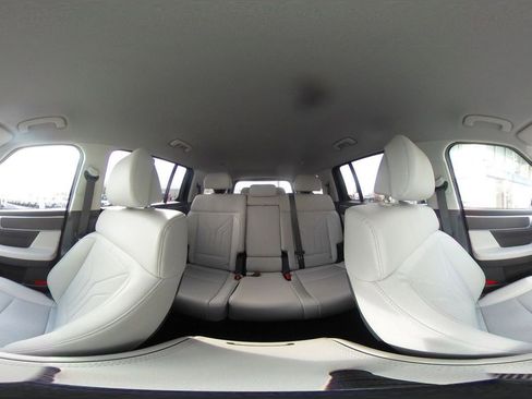 Used 2025 Hyundai Santa Fe SEL image 44