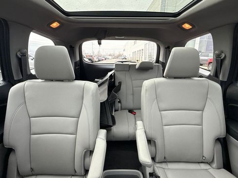 Used 2019 Honda Pilot Elite image 22
