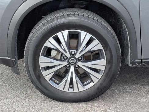 Used 2023 Nissan Rogue SV image 10