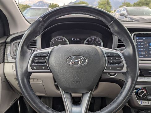 Used 2019 Hyundai Sonata Limited w/ Ultimate Package 04 FWD image 19