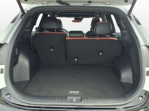 Used 2025 Kia Sportage SX FWD image 9
