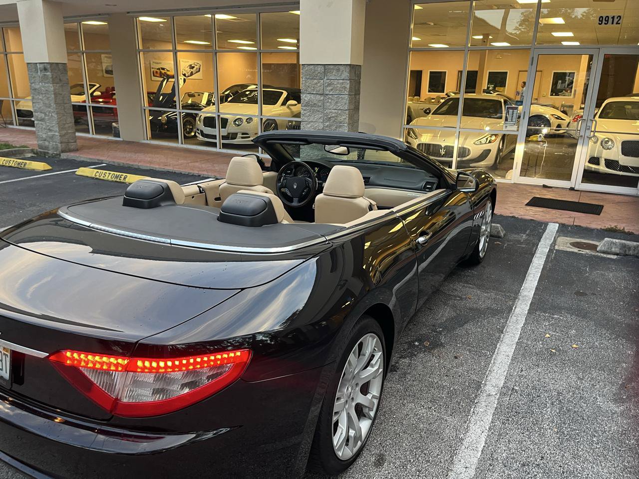 Used 2012 Maserati GranTurismo Convertible RWD image 5