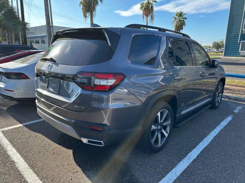 Used 2024 Honda Pilot Elite image 3
