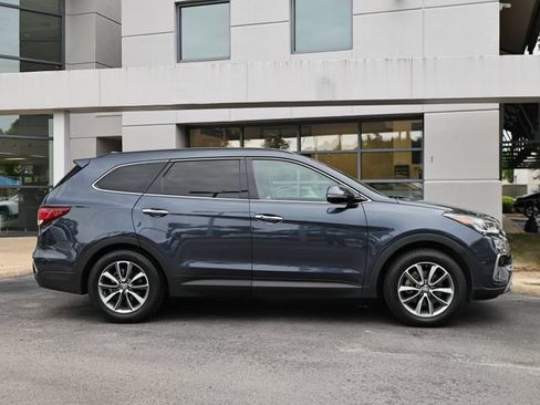 Used 2019 Hyundai Santa Fe XL SE w/ SE Premium Package 02 FWD image 4