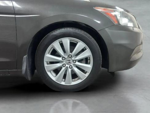 Used 2011 Honda Accord EX image 24
