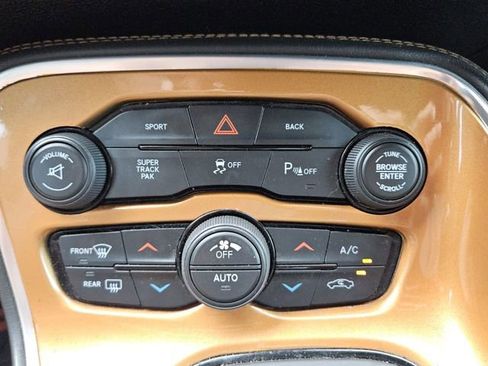 Used 2016 Dodge Challenger R/T Scat Pack RWD image 18
