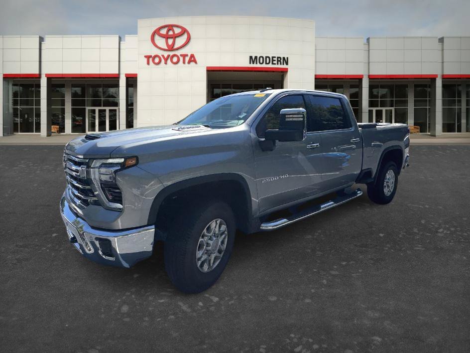 Used 2025 Chevrolet Silverado 2500 LTZ w/ LTZ Premium Package AWD/4WD image 24