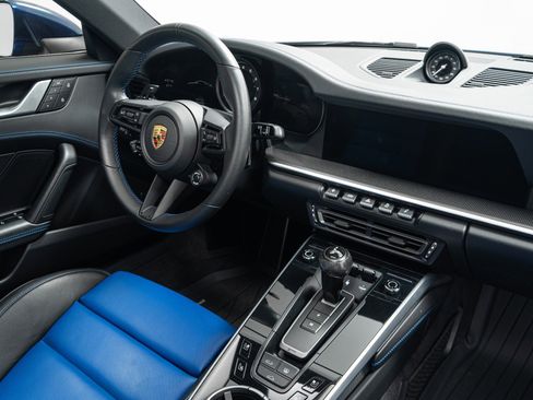 Used 2022 Porsche 911 Carrera RWD image 35