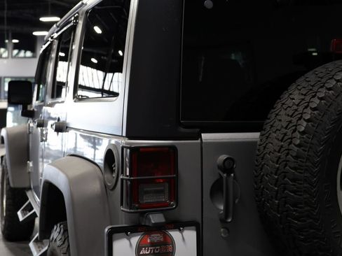 Used 2014 Jeep Wrangler Unlimited Sport w/ Quick Order Package 24S AWD/4WD image 30