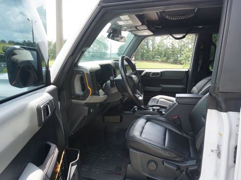 Used 2022 Ford Bronco Badlands AWD/4WD image 2