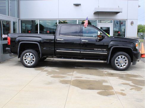 Used 2016 GMC Sierra 2500 Denali w/ Snow Plow Prep Package AWD/4WD image 7