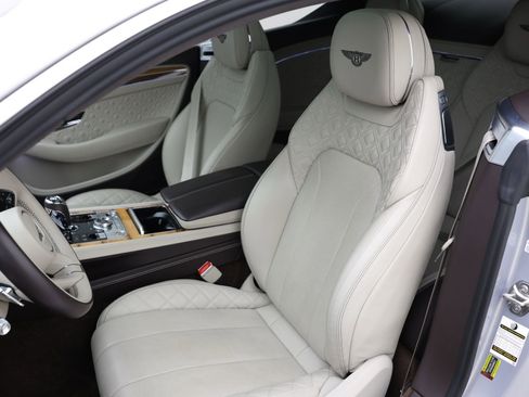 Used 2021 Bentley Continental GT AWD/4WD image 40